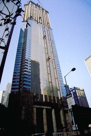 ビル管理人を東京に常駐できる